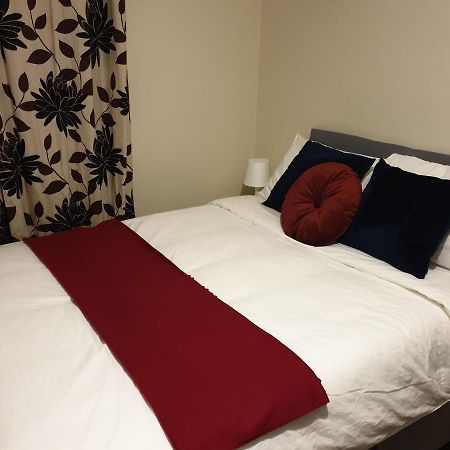 2 Bedroom Lovely Apartment In Woolwich London Exteriör bild