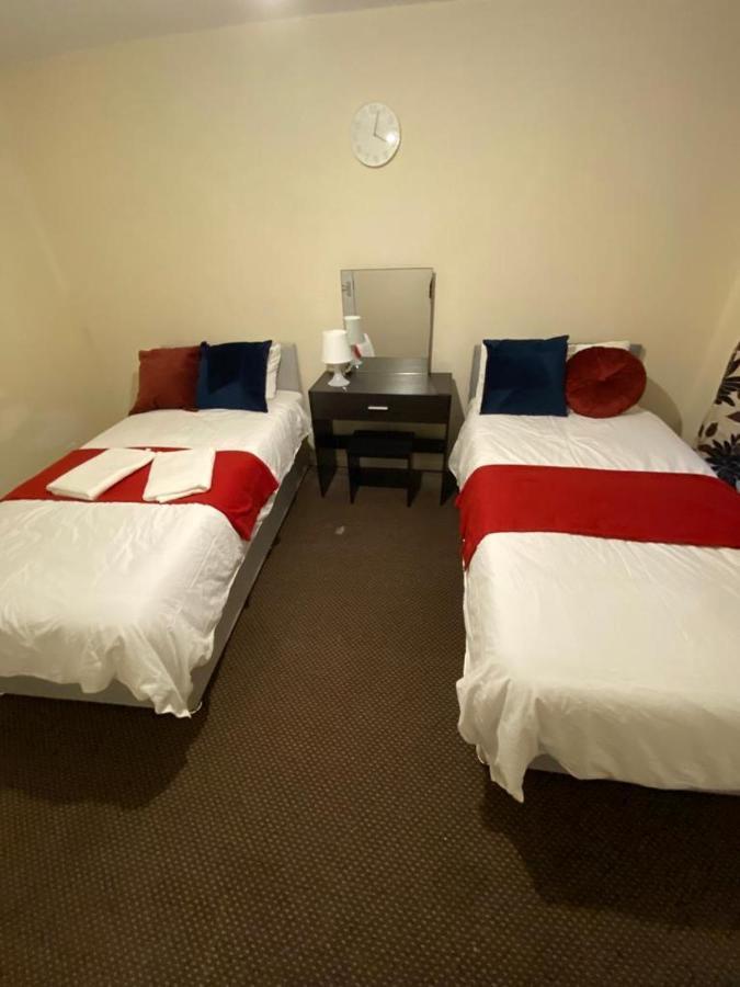 2 Bedroom Lovely Apartment In Woolwich London Exteriör bild